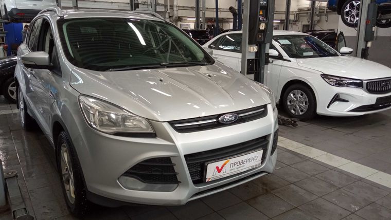 Ford Kuga 2014 года, 257 619 км - вид 3