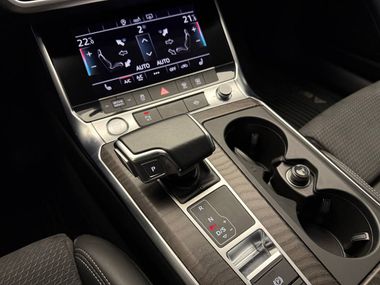 Audi A6 2020 года, 65 863 км - вид 11