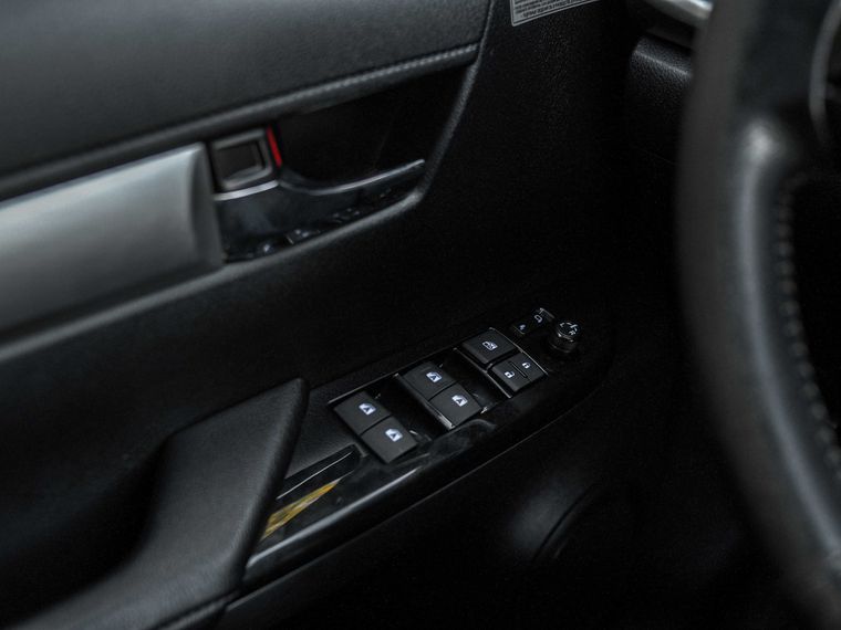 Toyota Hilux 2015 года, 132 325 км - вид 11