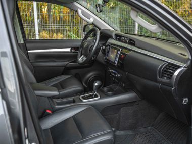 Toyota Hilux 2015 года, 132 325 км - вид 14