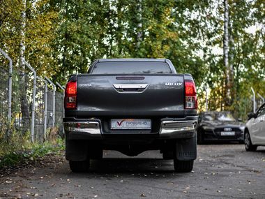 Toyota Hilux 2015 года, 132 325 км - вид 4