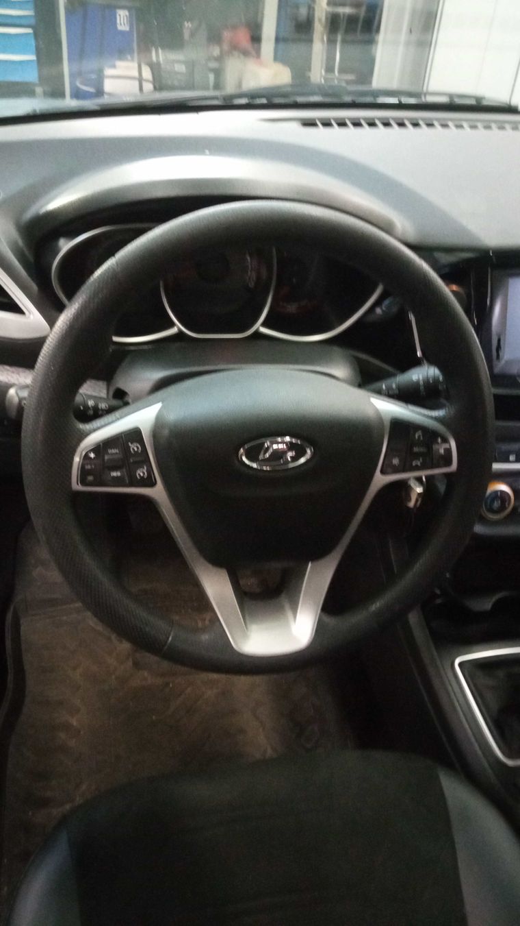 ВАЗ (LADA) Vesta Cross 2019 года, 175 000 км - вид 5