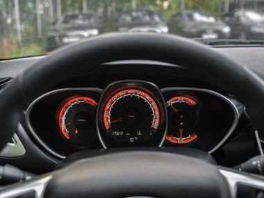 ВАЗ (LADA) Vesta Cross 2019 года, 175 000 км - вид 5