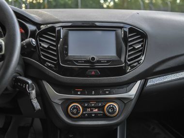 ВАЗ (LADA) Vesta Cross 2019 года, 175 000 км - вид 9