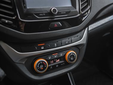 ВАЗ (LADA) Vesta Cross 2019 года, 175 000 км - вид 13