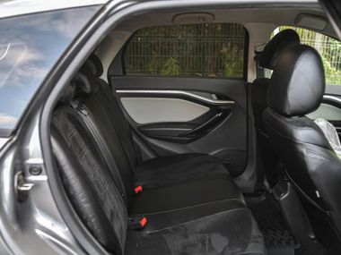 ВАЗ (LADA) Vesta Cross 2019 года, 175 000 км - вид 14