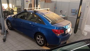 Chevrolet Cruze 2011 года, 308 718 км - вид 3