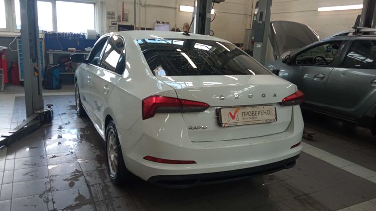 Skoda Rapid 2021 года, 89 637 км - вид 4