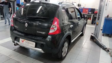 Renault Sandero Stepway 2014 года, 88 105 км - вид 3