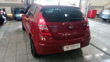 Hyundai i30 2009 года, 241 081 км - вид 3