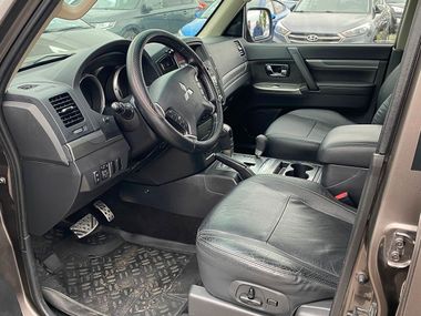 Mitsubishi Pajero 2014 года, 128 251 км - вид 9