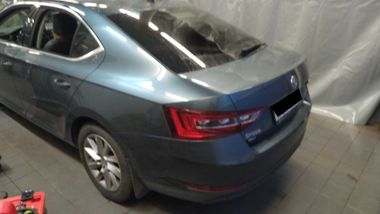 Skoda Superb 2018 года, 190 889 км - вид 3