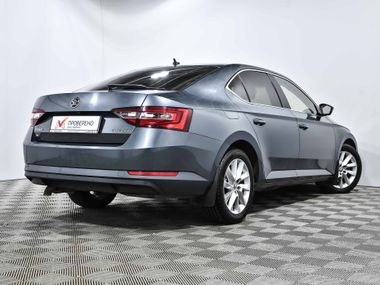 Skoda Superb 2018 года, 190 889 км - вид 5