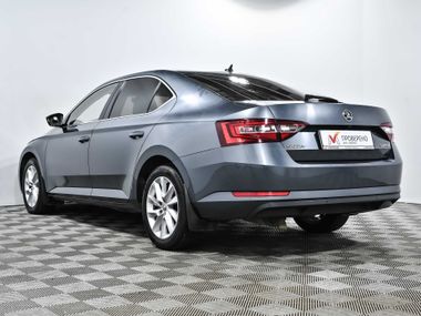 Skoda Superb 2018 года, 190 889 км - вид 7