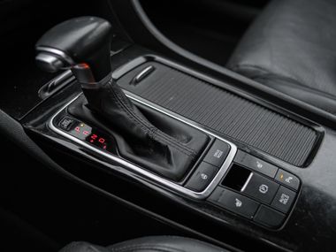 Kia Optima 2018 года, 185 859 км - вид 11