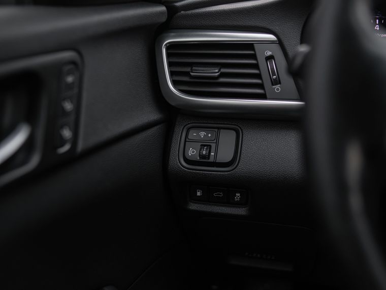 Kia Optima 2018 года, 185 859 км - вид 13