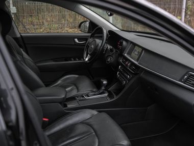 Kia Optima 2018 года, 185 859 км - вид 17