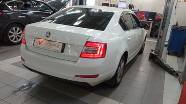 Skoda Octavia 2016 года, 556 159 км - вид 3