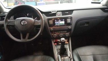 Skoda Octavia 2016 года, 556 159 км - вид 5