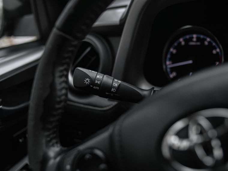 Toyota RAV4 2017 года, 200 858 км - вид 6