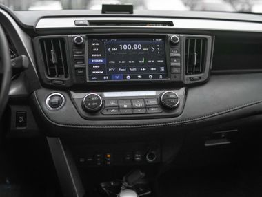 Toyota RAV4 2017 года, 200 858 км - вид 9