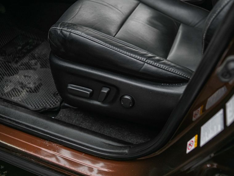 Toyota RAV4 2017 года, 200 858 км - вид 14