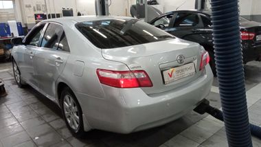 Toyota Camry 2008 года, 240 518 км - вид 4