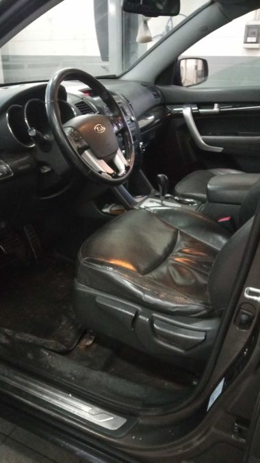 KIA Sorento 2010 года, 278 381 км - вид 5