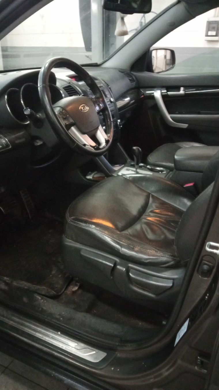 KIA Sorento 2010 года, 278 381 км - вид 5