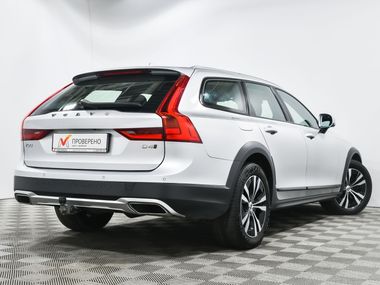 Volvo V90 Cross Country 2019 года, 213 565 км - вид 4