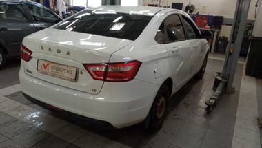 ВАЗ (LADA) Vesta 2017 года, 86 798 км - вид 3