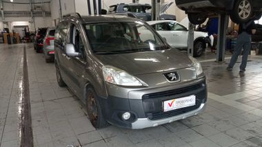 Peugeot Partner 2011 года, 208 075 км - вид 3