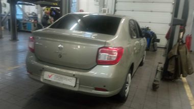 Renault Logan 2015 года, 212 944 км - вид 3