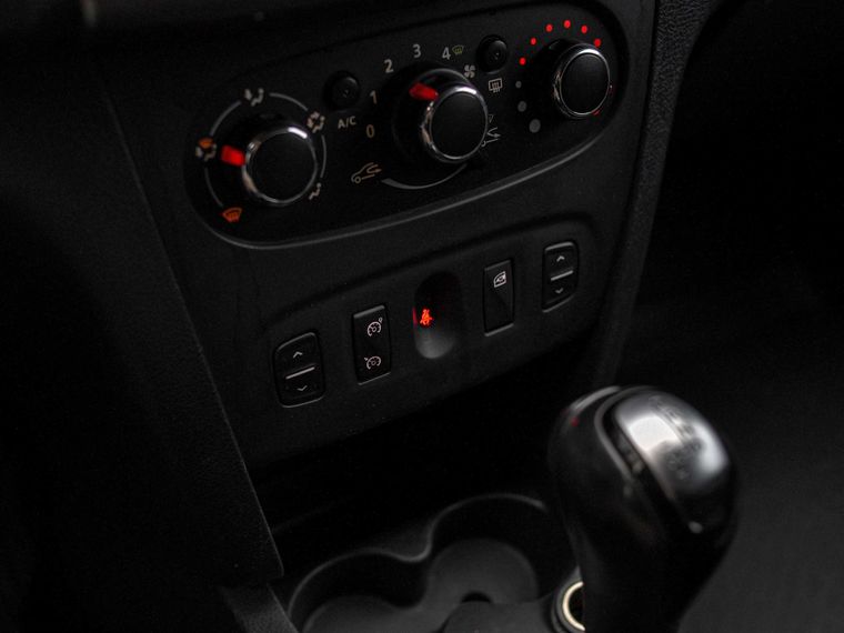 Renault Logan 2015 года, 212 944 км - вид 8