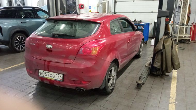 Kia Ceed 2011 года, 302 000 км - вид 3