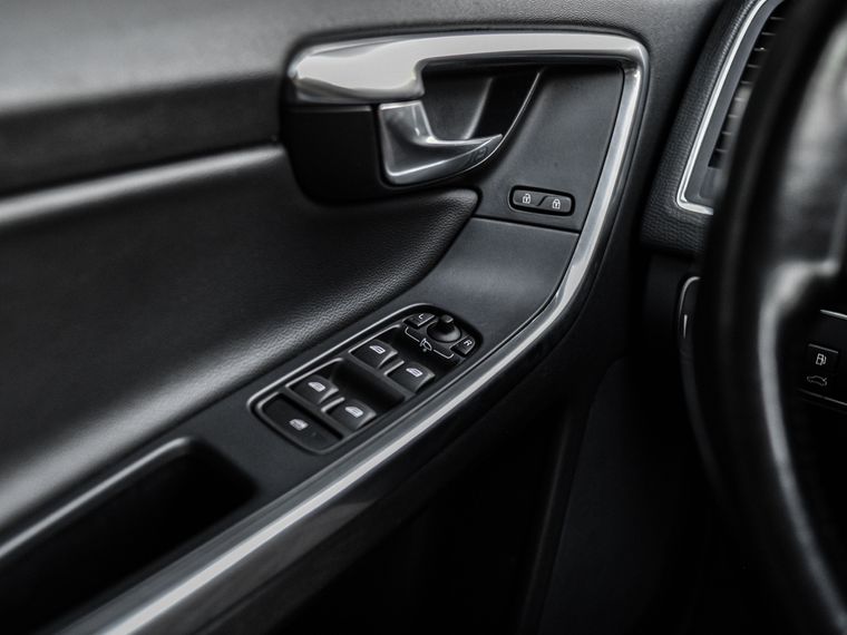 Volvo XC60 2014 года, 324 475 км - вид 9