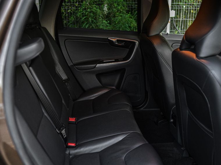 Volvo XC60 2014 года, 324 475 км - вид 12