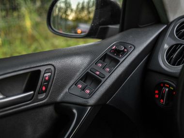 Volkswagen Tiguan 2013 года, 284 972 км - вид 12