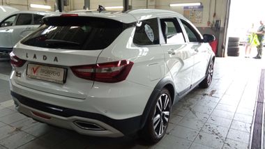 ВАЗ (LADA) Vesta Cross 2023 года, 67 000 км - вид 3