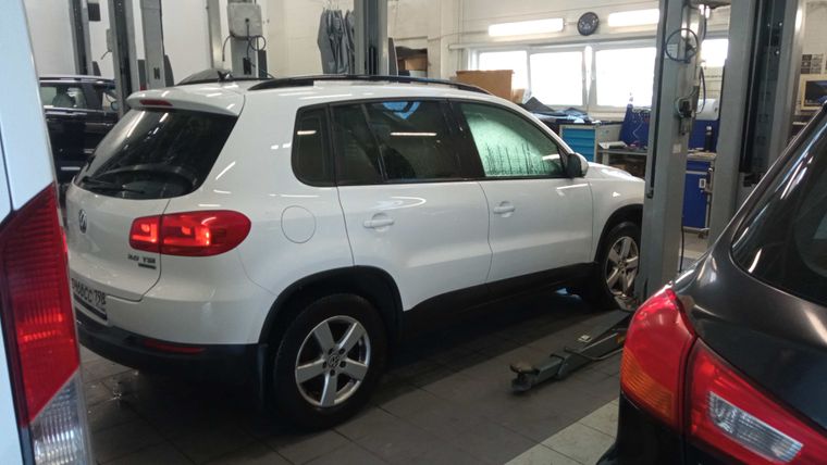 Volkswagen Tiguan 2012 года, 124 566 км - вид 3