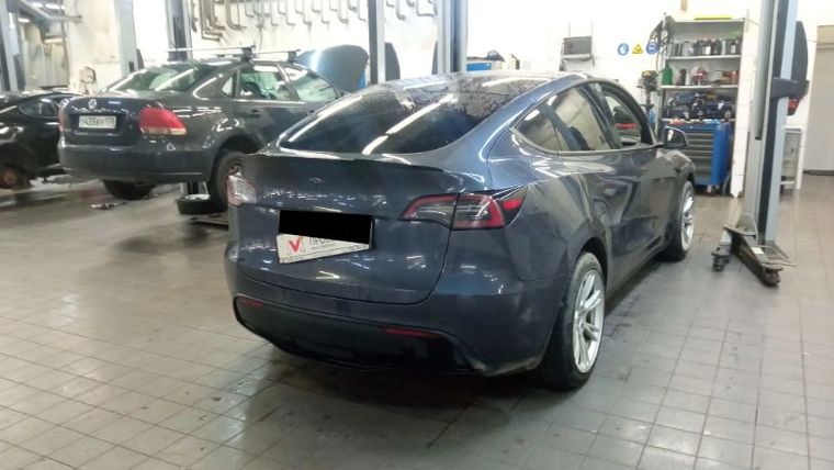 Tesla Model Y 2020 года, 85 987 км - вид 3