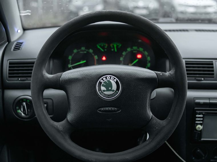 Skoda Octavia 2008 года, 536 210 км - вид 6