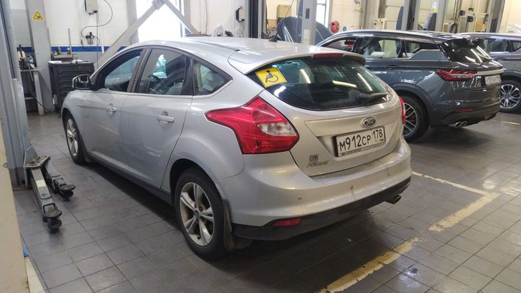 Ford Focus 2012 года, 61 583 км - вид 4