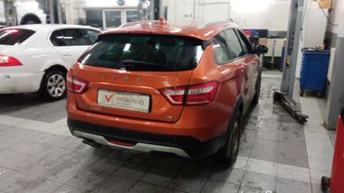 ВАЗ (LADA) Vesta Cross 2018 года, 147 000 км - вид 3