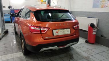 ВАЗ (LADA) Vesta Cross 2018 года, 147 000 км - вид 4