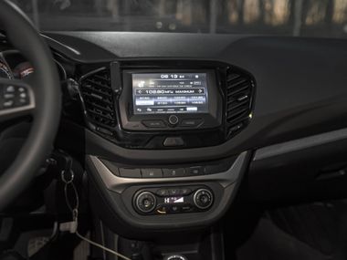 ВАЗ (LADA) Vesta Cross 2018 года, 147 000 км - вид 9