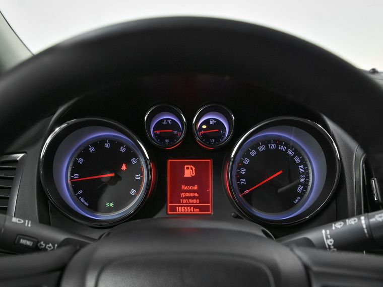 Opel Astra 2012 года, 185 000 км - вид 7