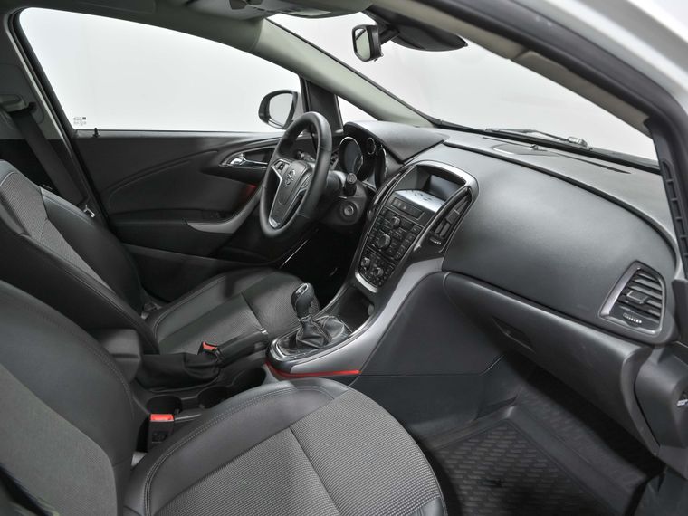 Opel Astra 2012 года, 185 000 км - вид 15