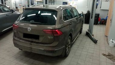 Volkswagen Tiguan 2017 года, 161 292 км - вид 3