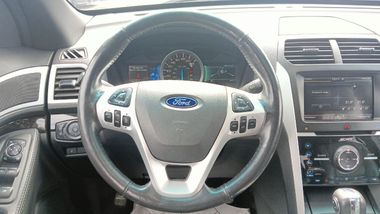 Ford Explorer 2014 года, 147 400 км - вид 9